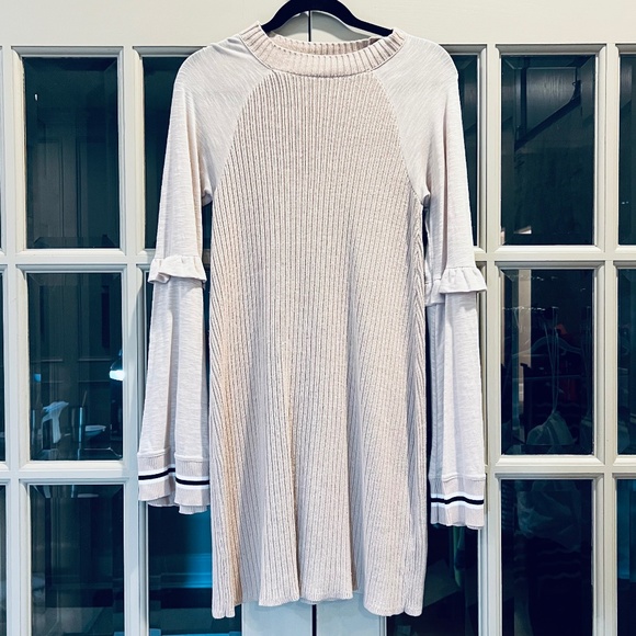 Free People “Zou Bisou” Bell Sleeve Sweater Mini Dress M - Picture 3 of 4